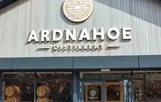 Eingang des Ardnahoe Besucherzentrums